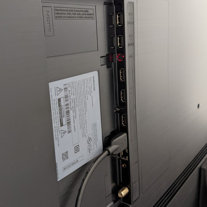 where is the hdmi port on samsung tv