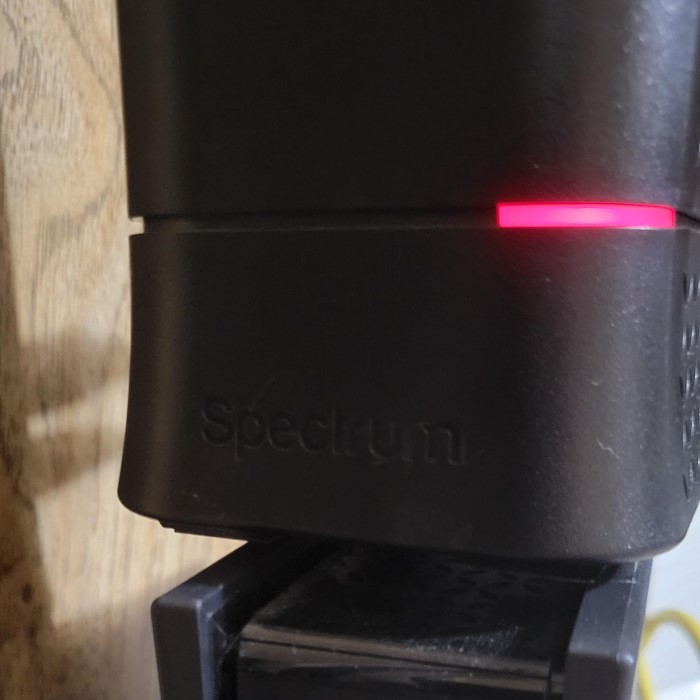 spectrum router blinking red