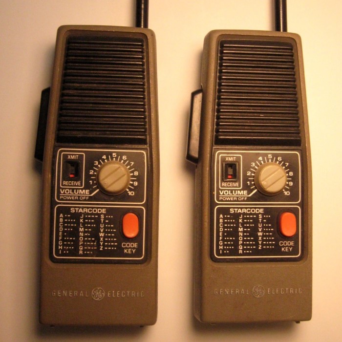 when were walkie talkies invented