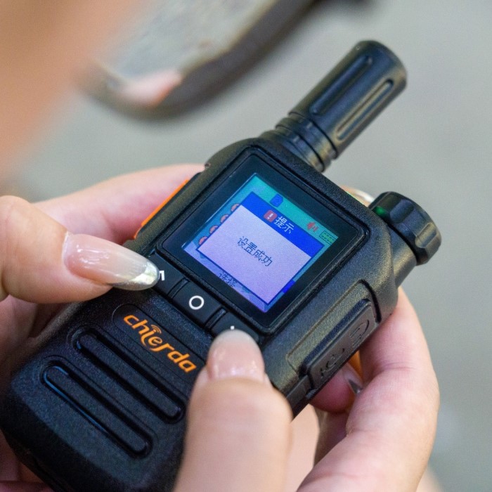 how do walkie talkies work