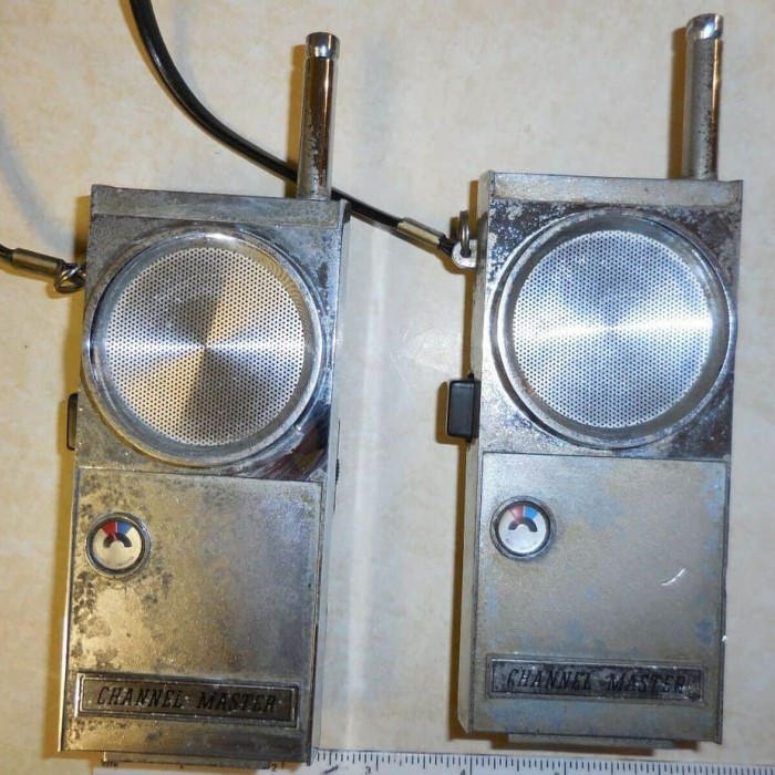 when were walkie talkies invented