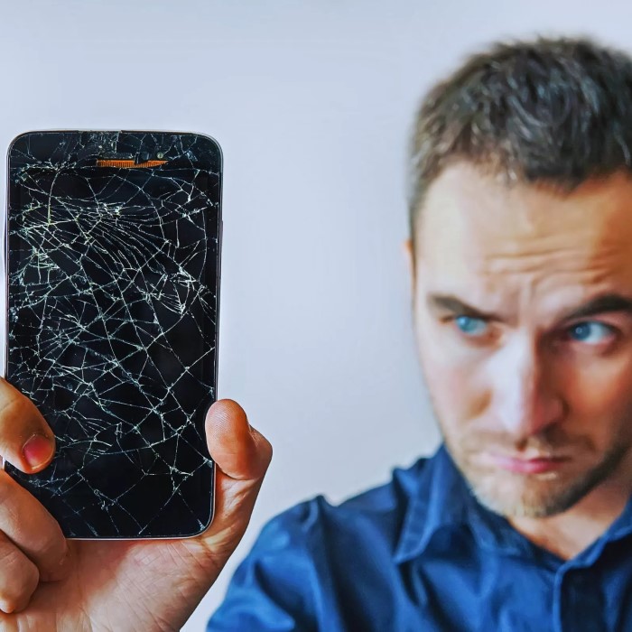 how much is it to fix a phone screen