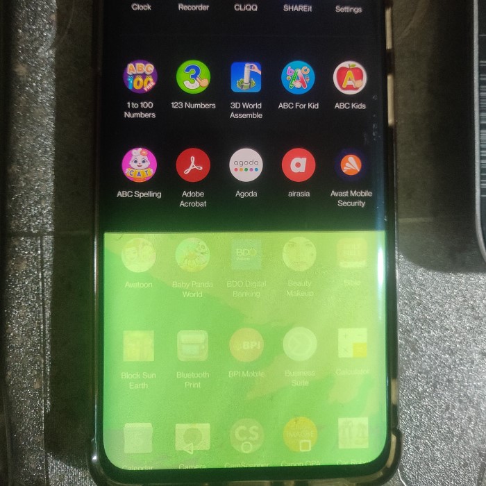 why is my phone screen green