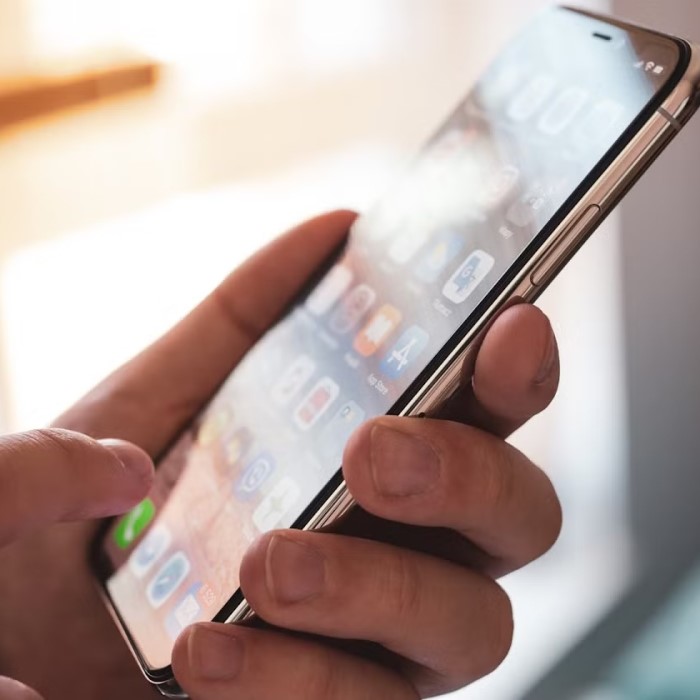 how to lock phone screen for baby iphone