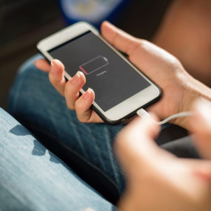 how to keep your phone screen on