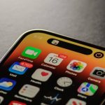 how to keep phone screen on