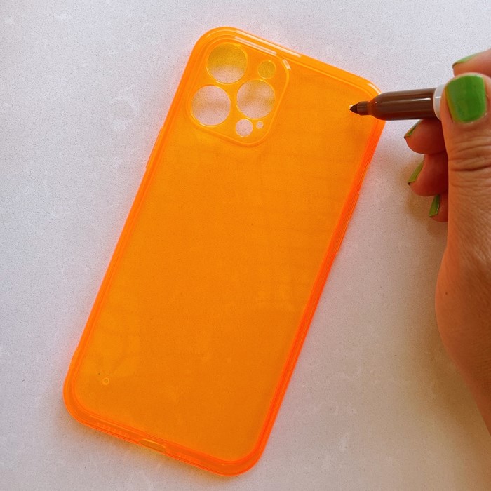 how do you make a phone case