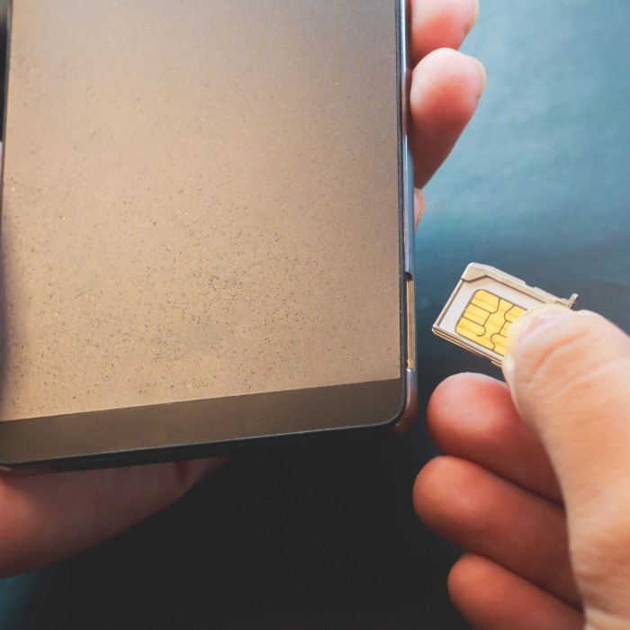 can you put an android sim card in an iphone