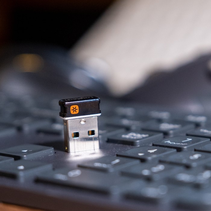 how to connect logitech keyboard